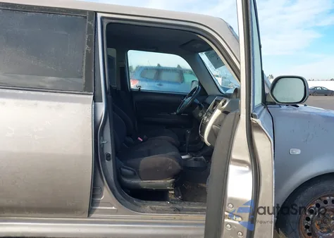 2005 Scion Xb from USA, damaged, VIN JTLKT324350192673